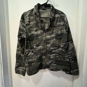 Express Camoflage-print jacket